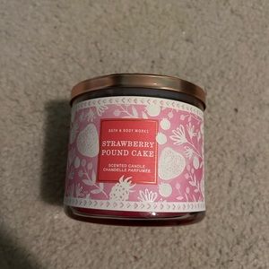 NEW Bath and Body Works Strawberry Pound Cake 3-Wick Candle
